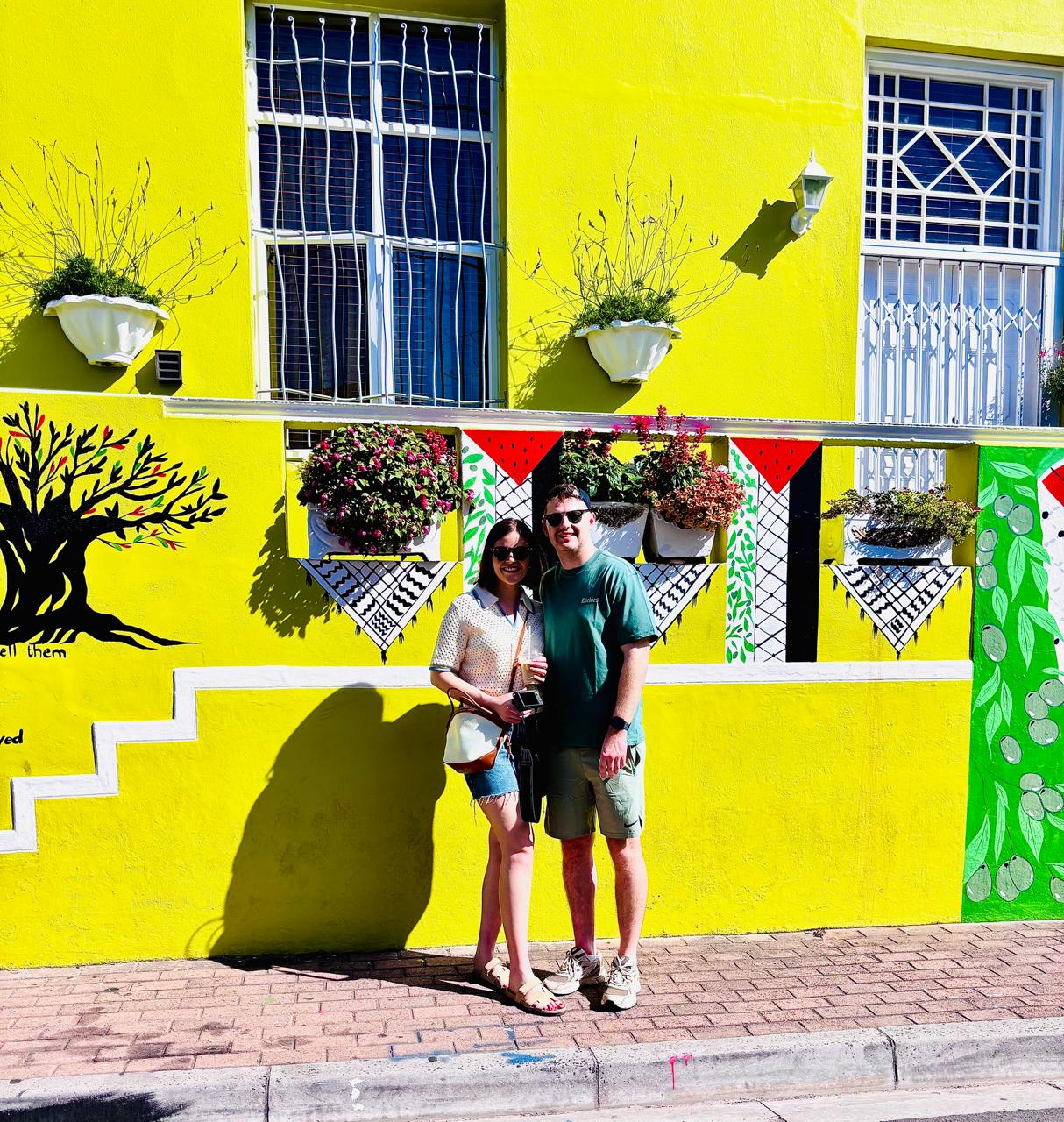 Guests arriving at hotel